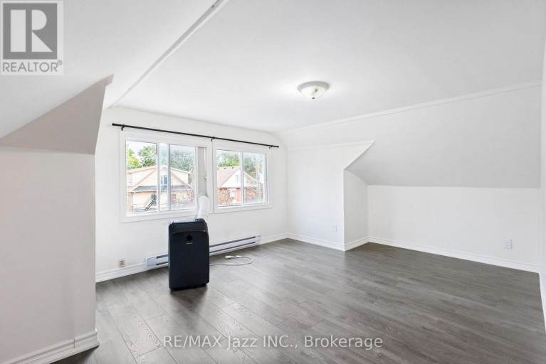 152 ELGIN STREET E, Oshawa (O'Neill), Ontario, L1G1T3