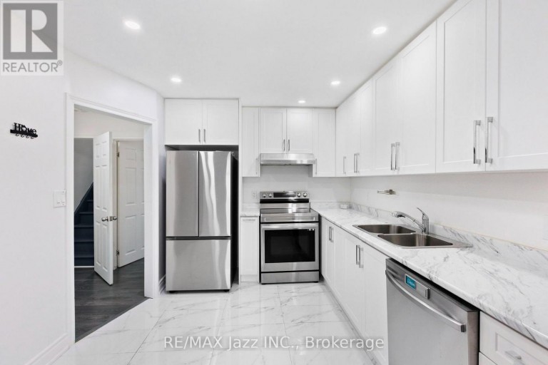 152 ELGIN STREET E, Oshawa (O'Neill), Ontario, L1G1T3