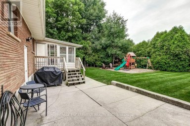 56 BARTON STREET Hamilton (Waterdown) Ontario photo 13