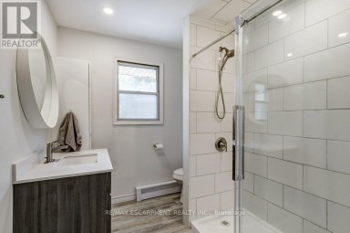 56 BARTON STREET Hamilton (Waterdown) Ontario photo 15