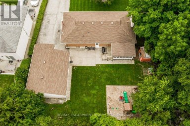 56 BARTON STREET Hamilton (Waterdown) Ontario photo 2