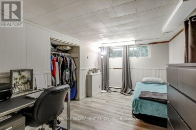 56 BARTON STREET Hamilton (Waterdown) Ontario photo 21
