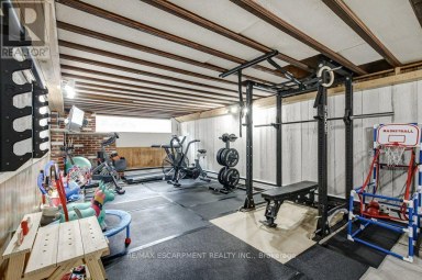 56 BARTON STREET Hamilton (Waterdown) Ontario photo 22