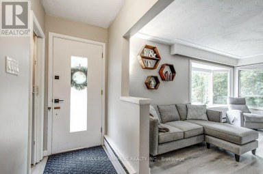 56 BARTON STREET Hamilton (Waterdown) Ontario photo 4