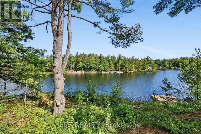 5 PINETREE ROAD, Gravenhurst (Muskoka (S)), Ontario, P1P0E2