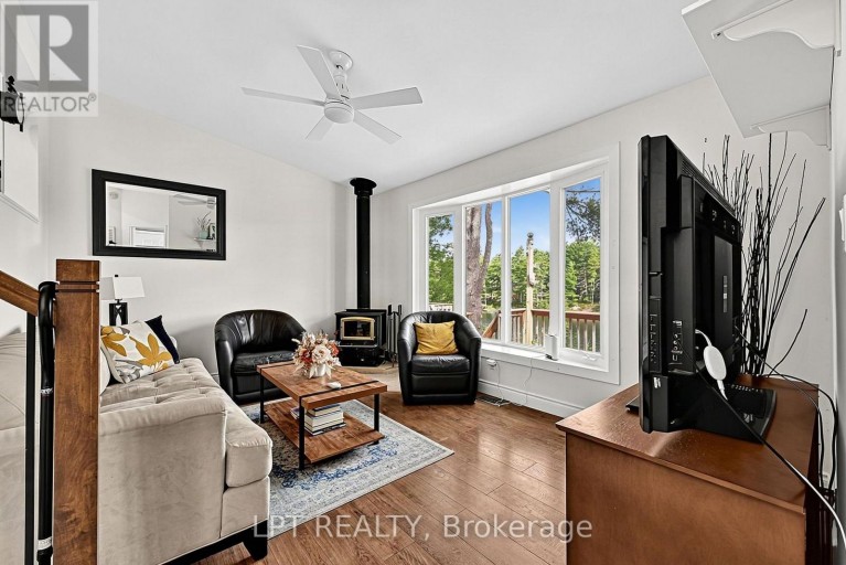 5 PINETREE ROAD, Gravenhurst (Muskoka (S)), Ontario, P1P0E2