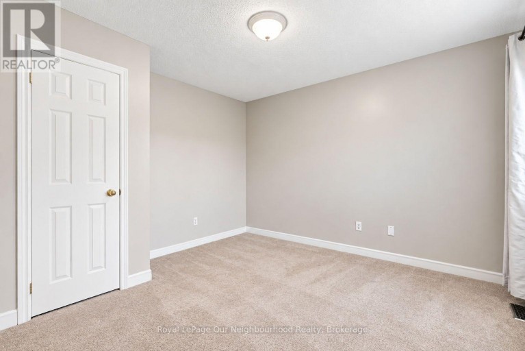 83 CLOUGHLEY DRIVE N, Barrie (Northwest), Ontario, L4N9T8