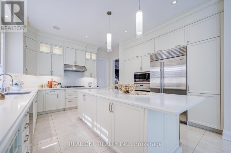 421 FLAMINGO ROAD, Vaughan (Uplands), Ontario, L4J8L4