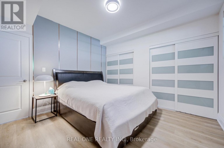 421 FLAMINGO ROAD, Vaughan (Uplands), Ontario, L4J8L4