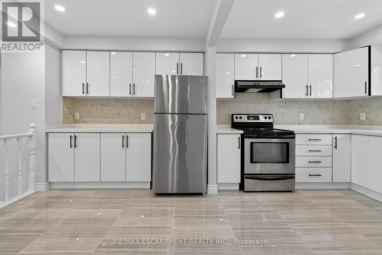 153 - 2050 UPPER MIDDLE ROAD, Burlington (Brant Hills), Ontario, L7P3R9