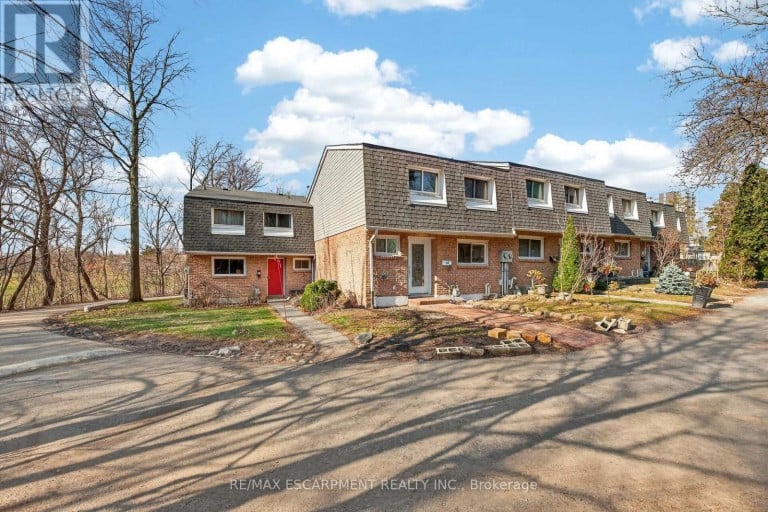 153 - 2050 UPPER MIDDLE ROAD, Burlington (Brant Hills), Ontario, L7P3R9