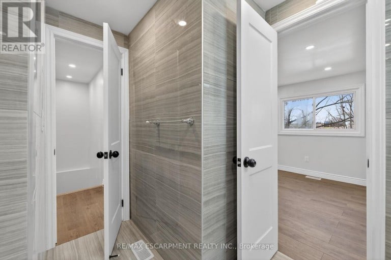 153 - 2050 UPPER MIDDLE ROAD, Burlington (Brant Hills), Ontario, L7P3R9