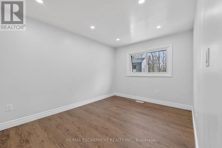 153 - 2050 UPPER MIDDLE ROAD, Burlington (Brant Hills), Ontario, L7P3R9