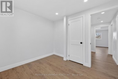 153 - 2050 UPPER MIDDLE ROAD Burlington (Brant Hills) Ontario photo 32
