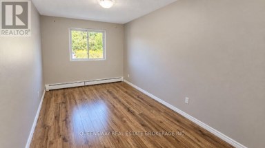 5 - 689 BARBER AVENUE North Perth (Listowel) Ontario photo 17