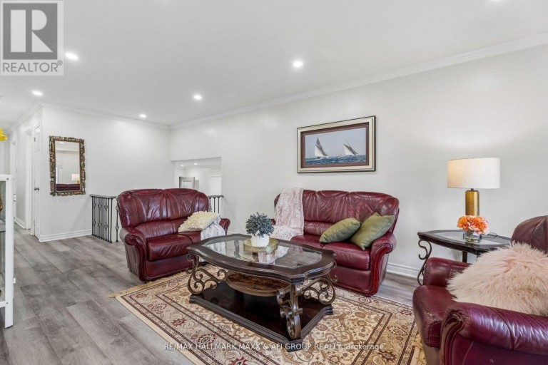 11 CHARLOTTE COURT, Barrie (Letitia Heights), Ontario, L4N6B2