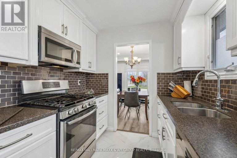 11 CHARLOTTE COURT, Barrie (Letitia Heights), Ontario, L4N6B2