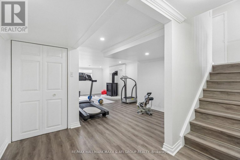 11 CHARLOTTE COURT, Barrie (Letitia Heights), Ontario, L4N6B2