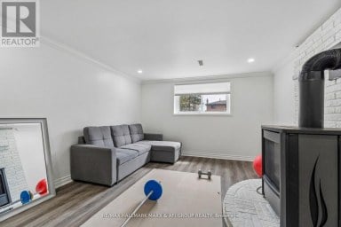 11 CHARLOTTE COURT Barrie (Letitia Heights) Ontario photo 34