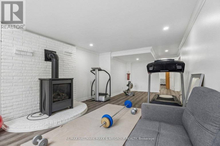 11 CHARLOTTE COURT, Barrie (Letitia Heights), Ontario, L4N6B2