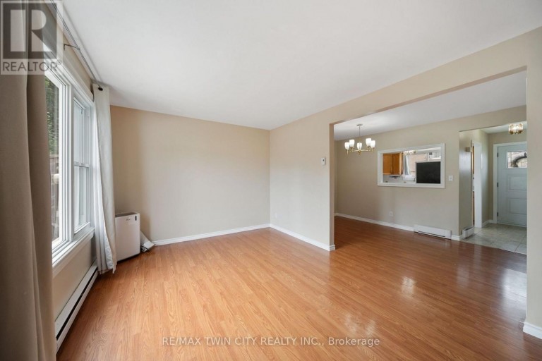 19 - 379 DARLING STREET, Brantford, Ontario, N3S7G4