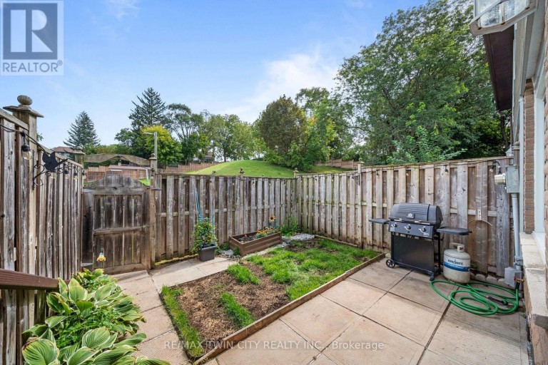 19 - 379 DARLING STREET, Brantford, Ontario, N3S7G4
