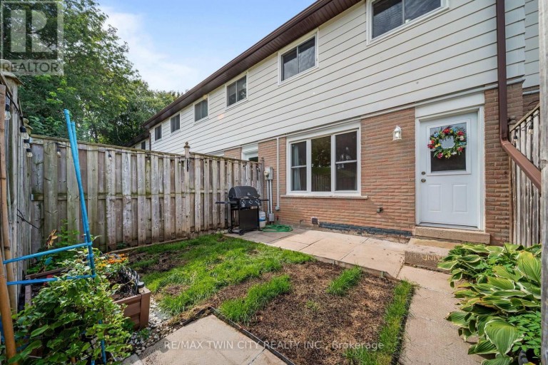 19 - 379 DARLING STREET, Brantford, Ontario, N3S7G4