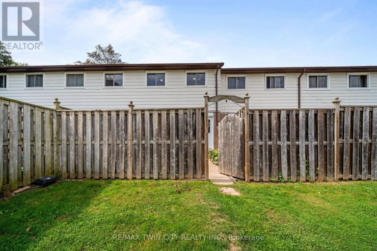 19 - 379 DARLING STREET, Brantford, Ontario, N3S7G4