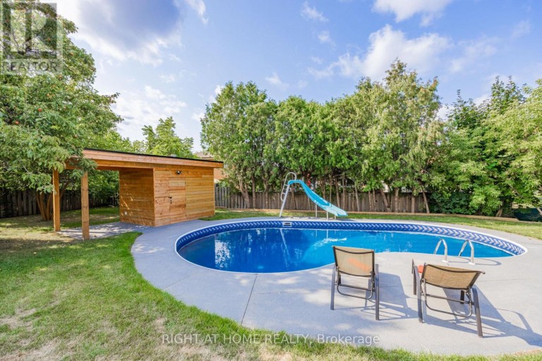 690 HILLMAN CRESCENT, Mississauga (Applewood), Ontario, L4Y2H9