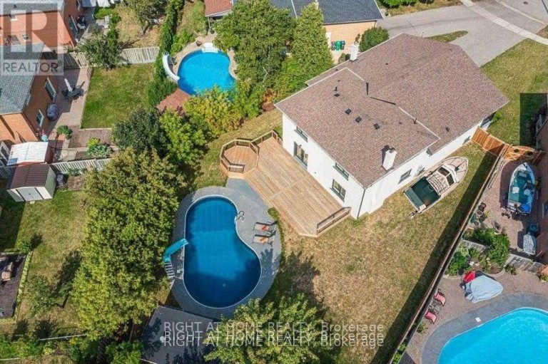 690 HILLMAN CRESCENT, Mississauga (Applewood), Ontario, L4Y2H9