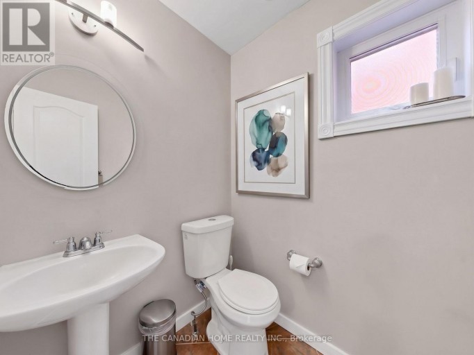 19 WIGSTON COURT, Whitby (Rolling Acres), Ontario, L1R2B9
