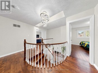 19 WIGSTON COURT Whitby (Rolling Acres) Ontario photo 17