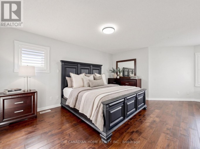19 WIGSTON COURT, Whitby (Rolling Acres), Ontario, L1R2B9