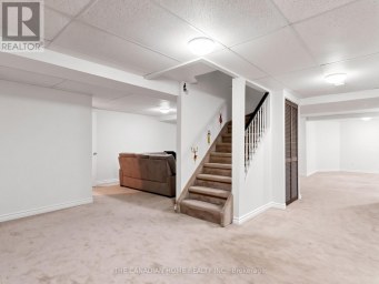 19 WIGSTON COURT Whitby (Rolling Acres) Ontario photo 29