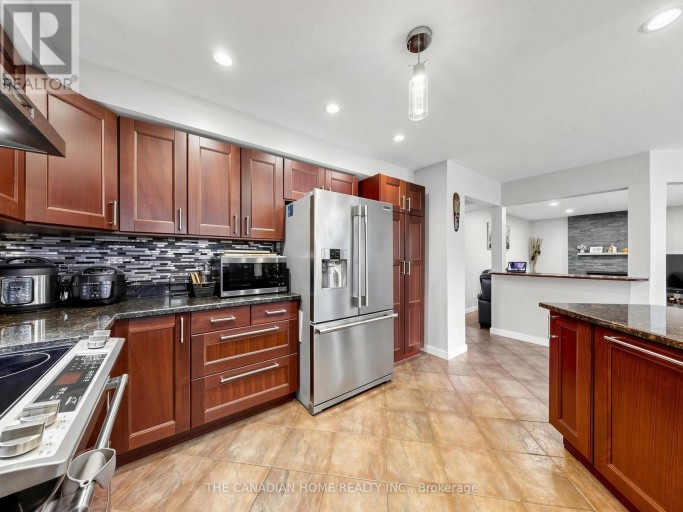 19 WIGSTON COURT, Whitby (Rolling Acres), Ontario, L1R2B9
