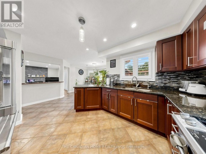19 WIGSTON COURT, Whitby (Rolling Acres), Ontario, L1R2B9