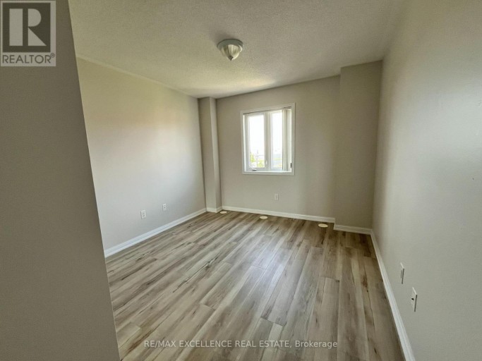 180 - 250 SUNNY MEADOW BOULEVARD, Brampton (Sandringham-Wellington), Ontario, L6R3Y6