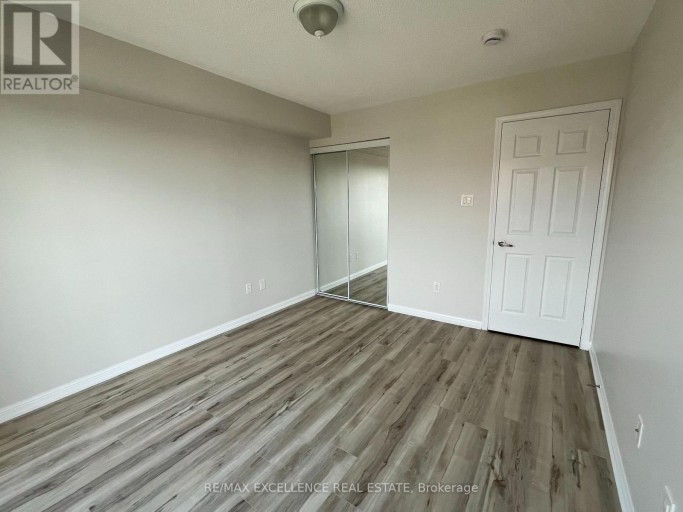 180 - 250 SUNNY MEADOW BOULEVARD, Brampton (Sandringham-Wellington), Ontario, L6R3Y6