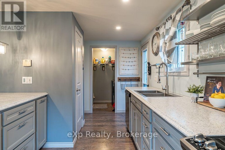 15 HOWDENVALE ROAD, South Bruce Peninsula, Ontario, N0H1X0