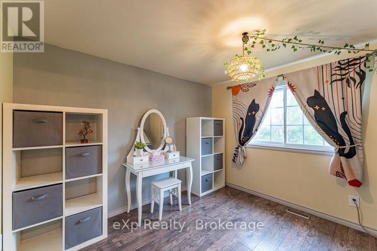15 HOWDENVALE ROAD, South Bruce Peninsula, Ontario, N0H1X0
