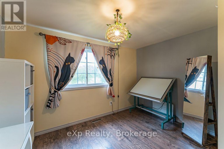 15 HOWDENVALE ROAD, South Bruce Peninsula, Ontario, N0H1X0
