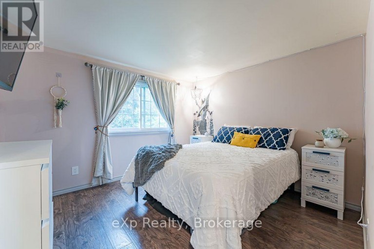 15 HOWDENVALE ROAD, South Bruce Peninsula, Ontario, N0H1X0
