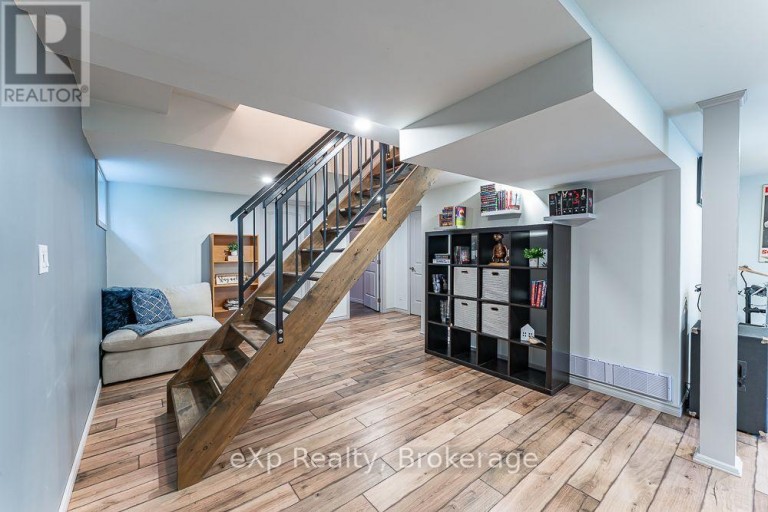 15 HOWDENVALE ROAD, South Bruce Peninsula, Ontario, N0H1X0