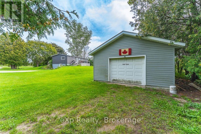 15 HOWDENVALE ROAD, South Bruce Peninsula, Ontario, N0H1X0