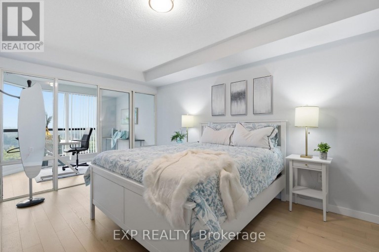 1005 - 2155 BURNHAMTHORPE ROAD W, Mississauga (Erin Mills), Ontario, L5L5P4