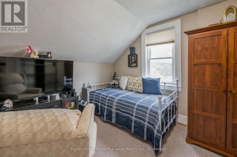 135 COLBORNE STREET, Kawartha Lakes (Fenelon Falls), Ontario, K0M1N0