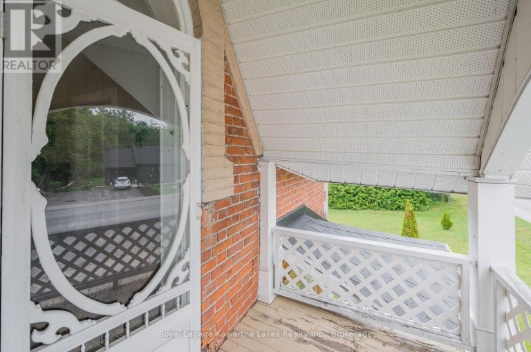 135 COLBORNE STREET, Kawartha Lakes (Fenelon Falls), Ontario, K0M1N0