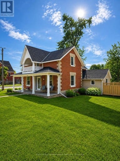 135 COLBORNE STREET, Kawartha Lakes (Fenelon Falls), Ontario, K0M1N0