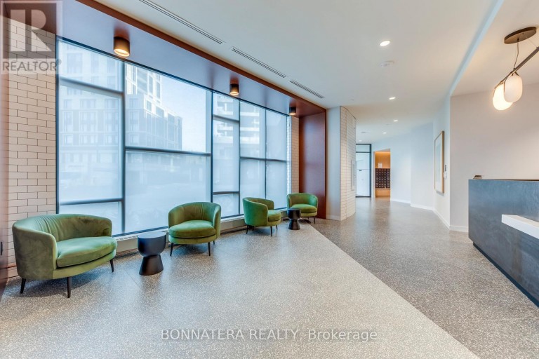 1810 - 2495 EGLINTON AVENUE W, Mississauga (Central Erin Mills), Ontario, L5M2T2