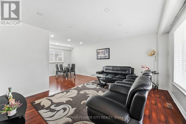 3027 CORAL DRIVE, Mississauga (Malton), Ontario, L4T1Z2